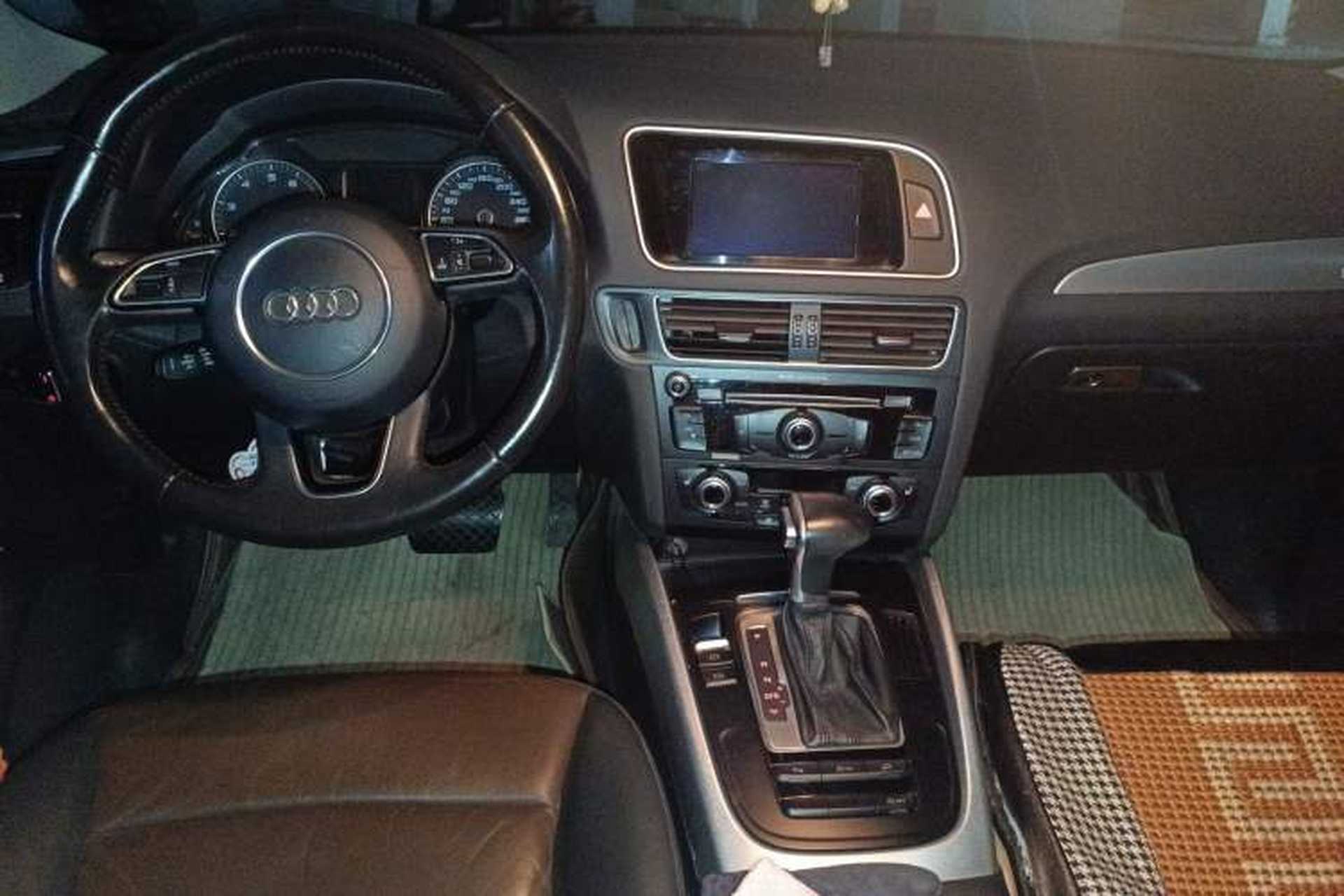 Used Audi Q5 2016 40 TFSI Technology Edition Center Console