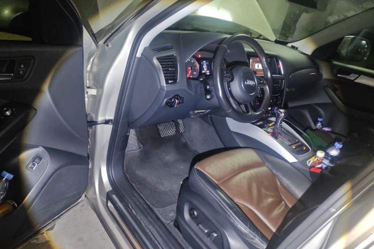 Used Audi Q5 2016 40 TFSI Technology Edition Driver Seat