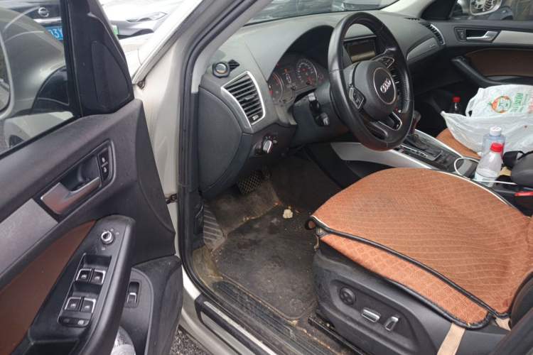 Used Audi Q5 2016 40 TFSI Technology Edition Driver Seat