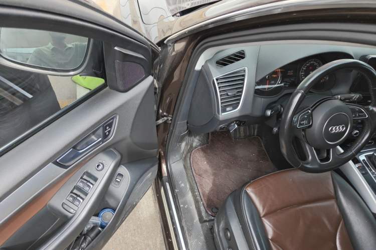 Used Audi Q5 2016 40 TFSI Technology Edition Driver Seat