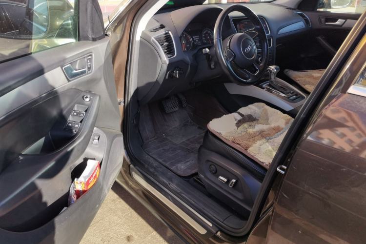 Used Audi Q5 2016 40 TFSI Trendy Edition Driver Seat
