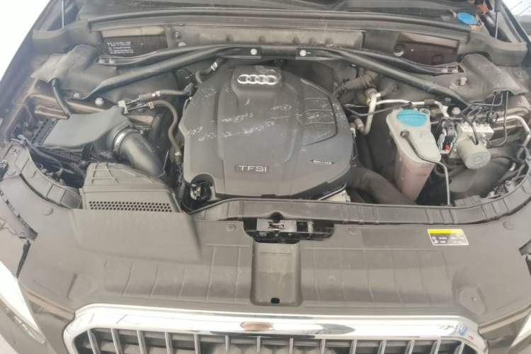 Used Audi Q5 2016 40 TFSI Technology Edition Engine Bay