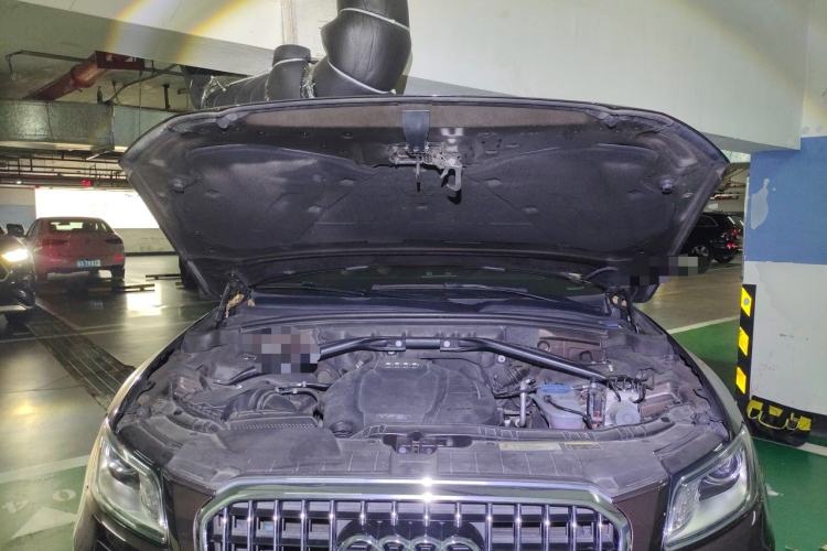 Used Audi Q5 2016 40 TFSI Technology Edition Engine Bay
