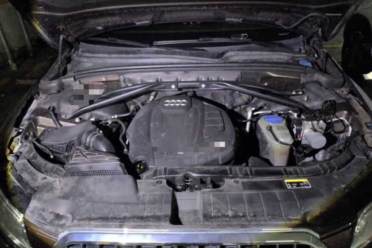 Used Audi Q5 2016 40 TFSI Trendy Edition Engine Bay