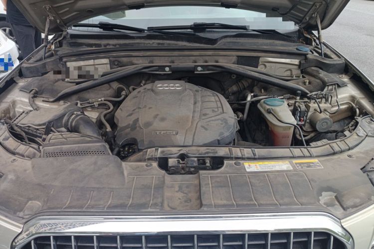 Used Audi Q5 2016 40 TFSI Technology Edition Engine Bay