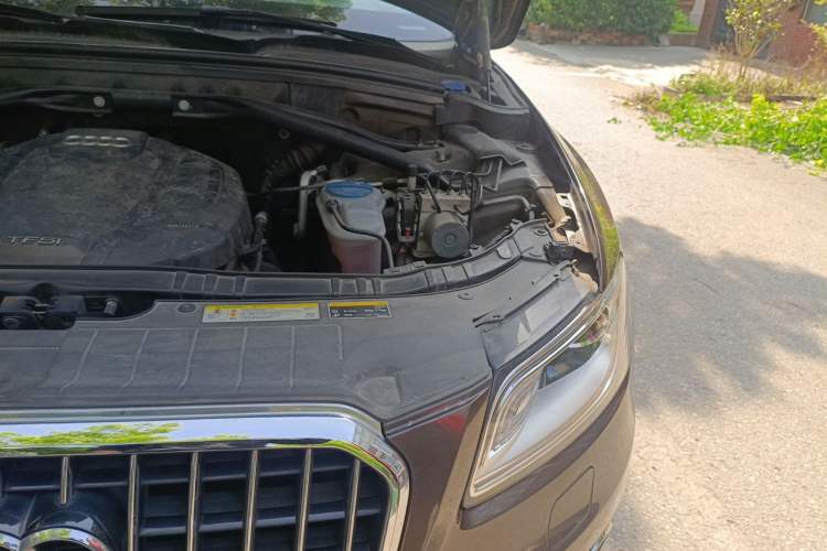 Used Audi Q5 2016 40 TFSI Trendy Edition Engine Bay Left