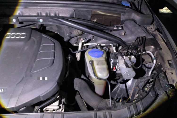 Used Audi Q5 2016 40 TFSI Trendy Edition Engine Bay Left