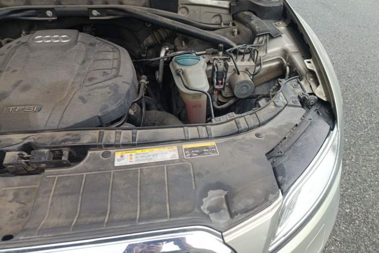 Used Audi Q5 2016 40 TFSI Technology Edition Engine Bay Left