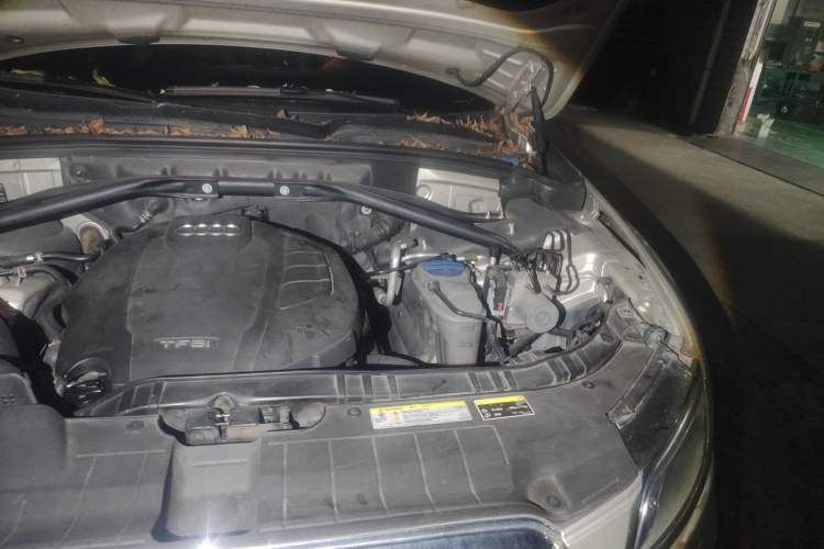 Used Audi Q5 2016 40 TFSI Trendy Edition Engine Bay Left