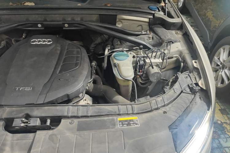 Used Audi Q5 2016 40 TFSI Technology Edition Engine Bay Left
