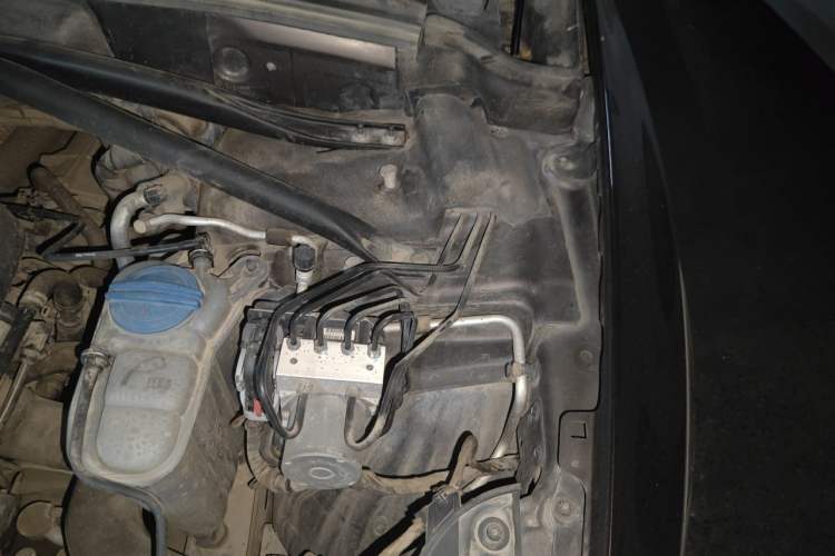 Used Audi Q5 2016 40 TFSI Trendy Edition Engine Bay Left