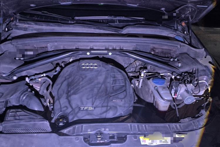 Used Audi Q5 2016 40 TFSI Technology Edition Engine Bay