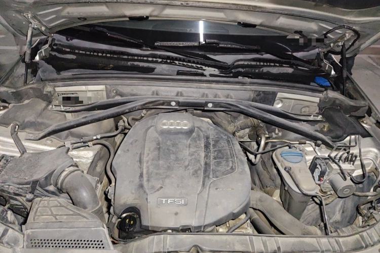 Used Audi Q5 2016 40 TFSI Trendy Edition Engine Bay