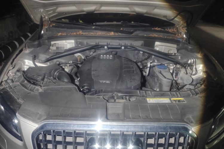 Used Audi Q5 2016 40 TFSI Trendy Edition Engine Bay
