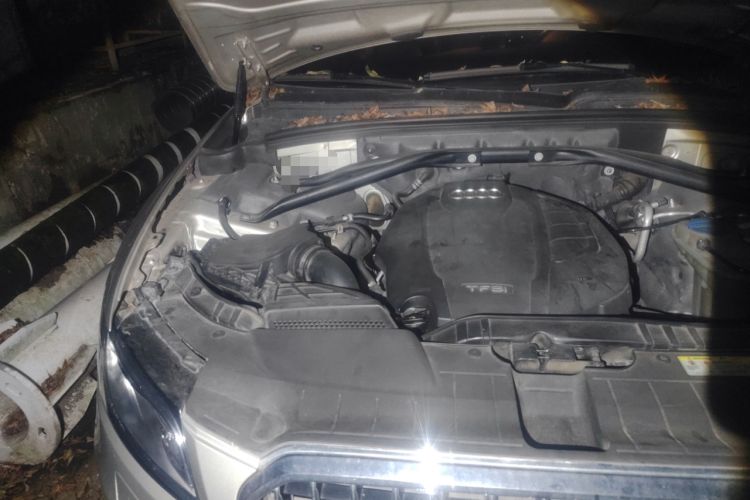 Used Audi Q5 2016 40 TFSI Trendy Edition Engine Bay Right