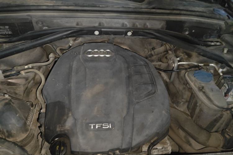 Used Audi Q5 2016 40 TFSI Trendy Edition Engine Bay