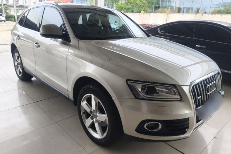 Used Audi Q5 2016 40 TFSI Trendy Edition Front Right 45 Deg