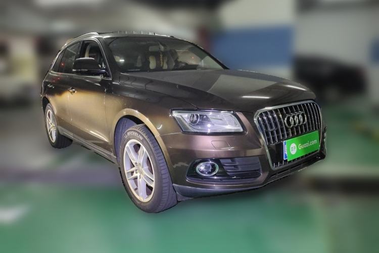 Used Audi Q5 2016 40 TFSI Technology Edition Front Right 45 Deg