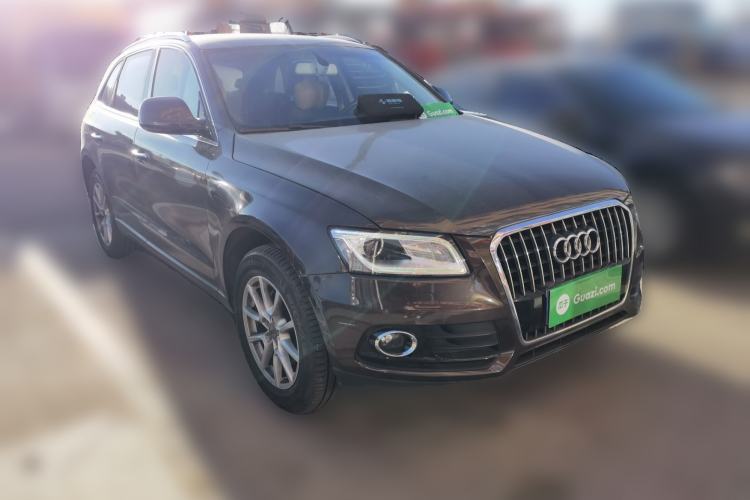 Used Audi Q5 2016 40 TFSI Trendy Edition Front Right 45 Deg