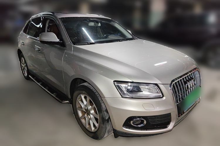 Used Audi Q5 2016 40 TFSI Trendy Edition Front Right 45 Deg