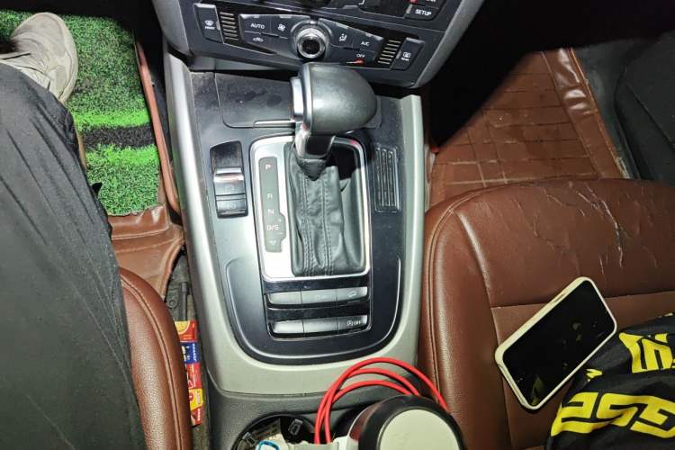 Used Audi Q5 2016 40 TFSI Trendy Edition Gear Lever