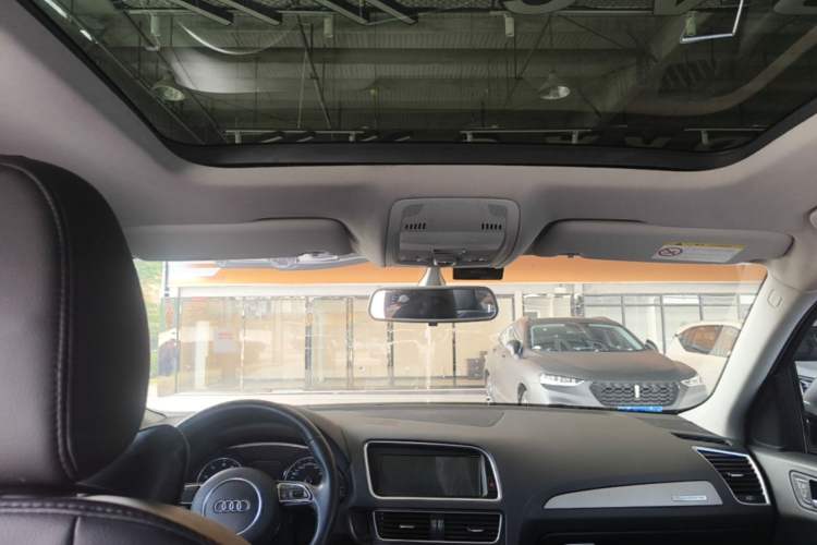 Used Audi Q5 2016 40 TFSI Trendy Edition Headliner