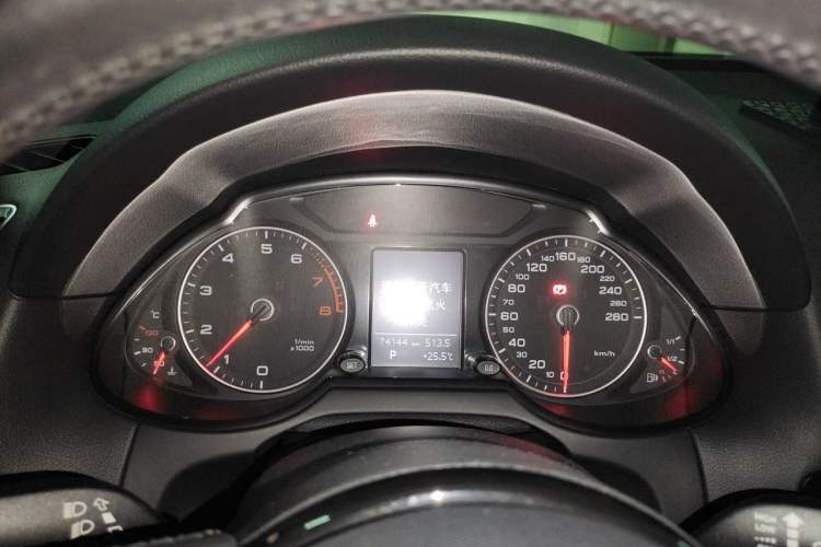 Used Audi Q5 2016 40 TFSI Technology Edition Instrument Cluster