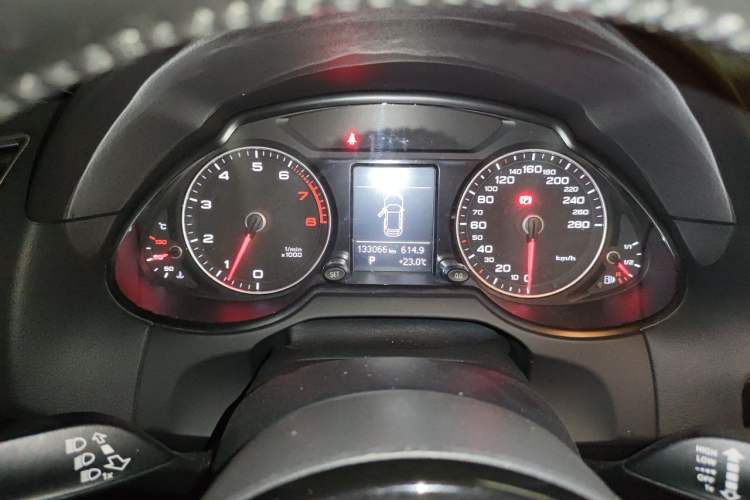 Used Audi Q5 2016 40 TFSI Trendy Edition Instrument Cluster