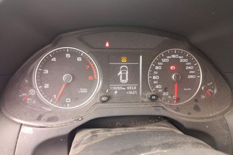 Used Audi Q5 2016 40 TFSI Technology Edition Instrument Cluster