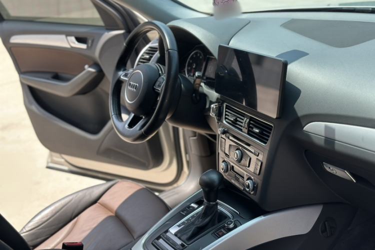 Used Audi Q5 2016 40 TFSI Technology Edition Interior 10