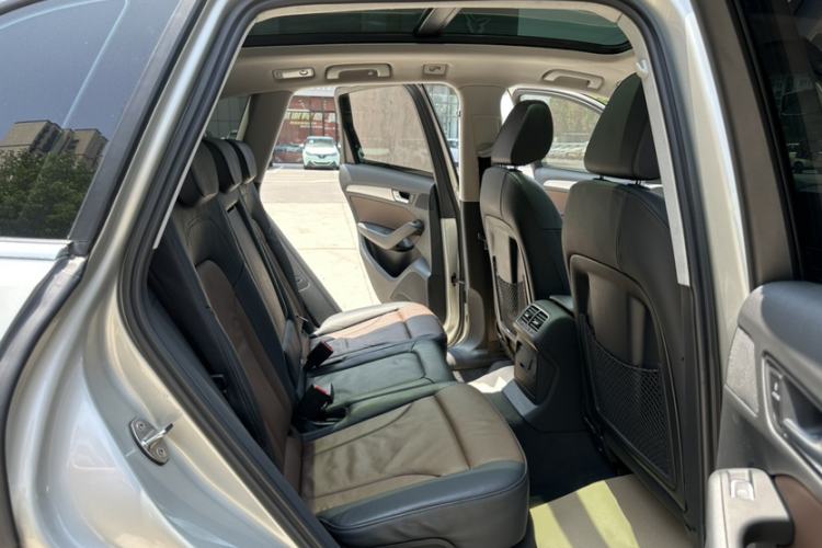 Used Audi Q5 2016 40 TFSI Technology Edition Interior 12