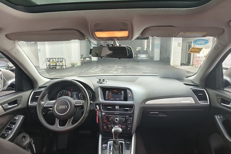 Used Audi Q5 2016 40 TFSI Trendy Edition Interior 4