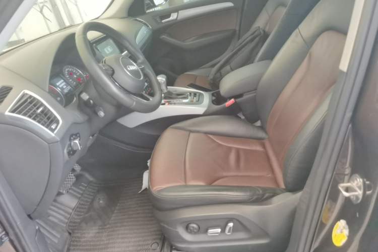 Used Audi Q5 2016 40 TFSI Technology Edition Left Front Seat