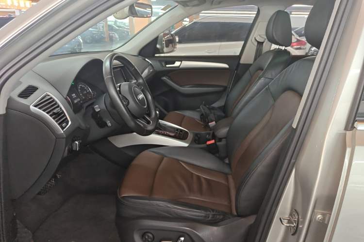 Used Audi Q5 2016 40 TFSI Technology Edition Left Front Seat