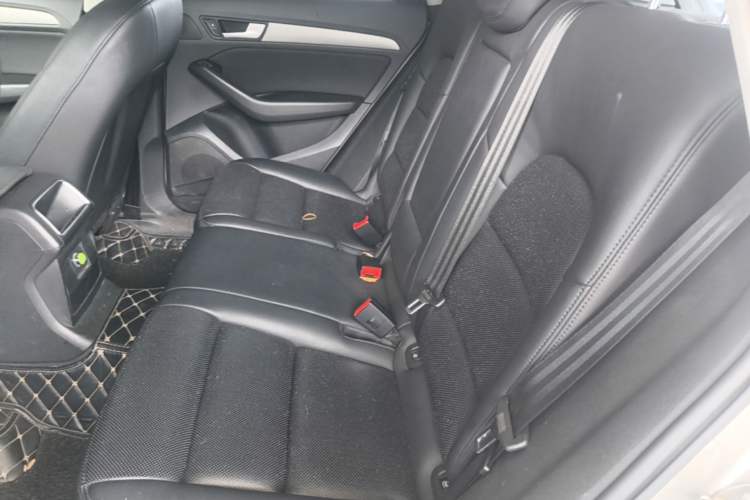 Used Audi Q5 2016 40 TFSI Trendy Edition Left Rear Seat