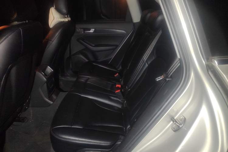 Used Audi Q5 2016 40 TFSI Trendy Edition Left Rear Seat