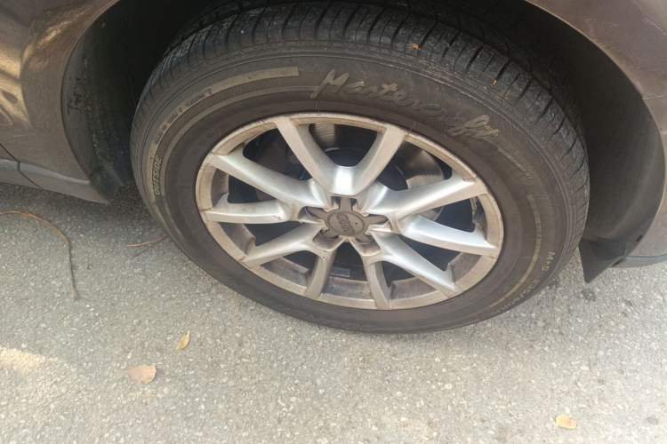 Used Audi Q5 2016 40 TFSI Trendy Edition Right Front Wheel Hub