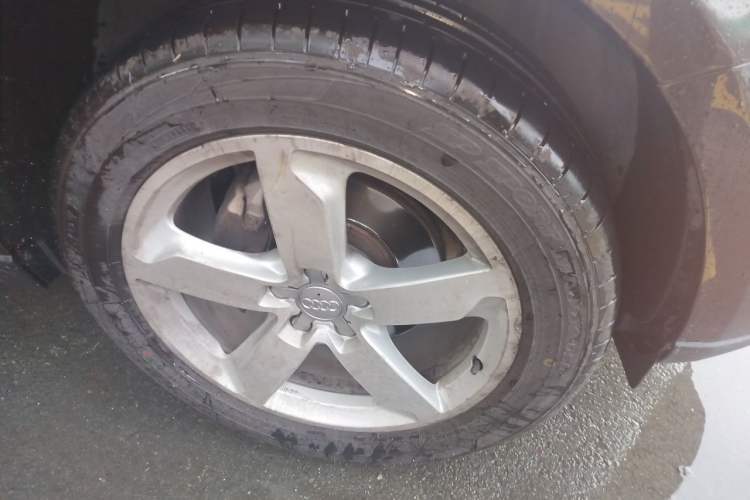 Used Audi Q5 2016 40 TFSI Technology Edition Right Front Wheel Hub