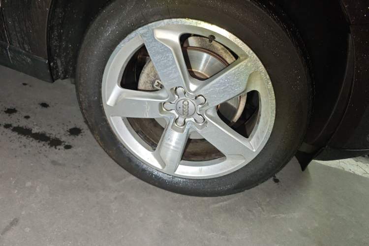 Used Audi Q5 2016 40 TFSI Technology Edition Right Front Wheel Hub