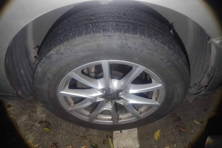 Used Audi Q5 2016 40 TFSI Trendy Edition Right Front Wheel Hub