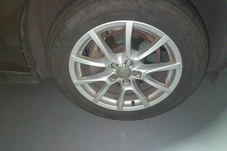 Used Audi Q5 2016 40 TFSI Technology Edition Right Front Wheel Hub