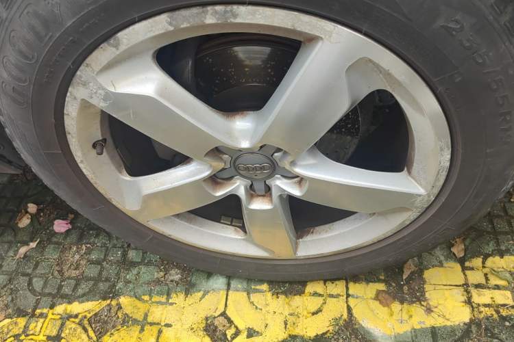 Used Audi Q5 2016 40 TFSI Technology Edition Right Front Wheel Hub