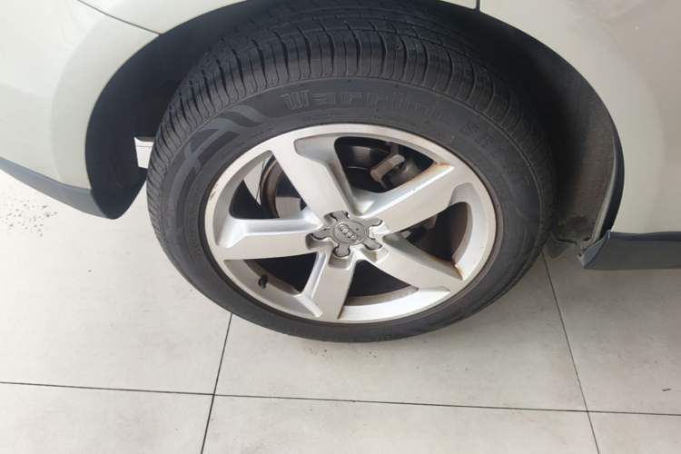 Used Audi Q5 2016 40 TFSI Trendy Edition Right Rear Wheel Hub