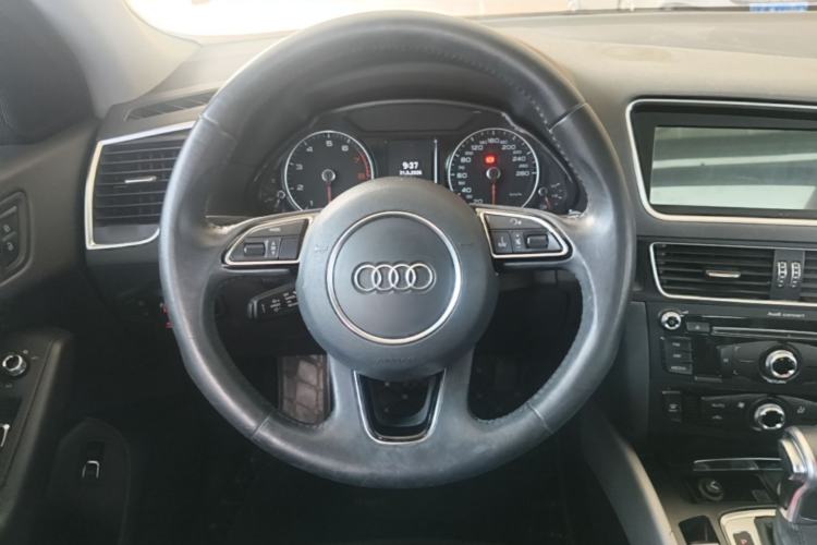 Used Audi Q5 2016 40 TFSI Trendy Edition Steering Wheel