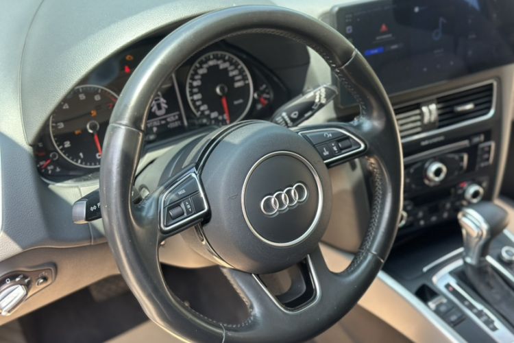 Used Audi Q5 2016 40 TFSI Technology Edition Steering Wheel