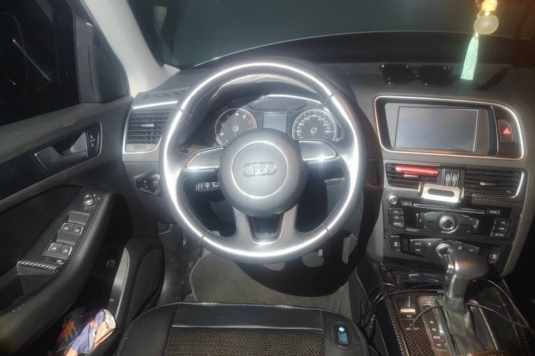 Used Audi Q5 2016 40 TFSI Trendy Edition Steering Wheel