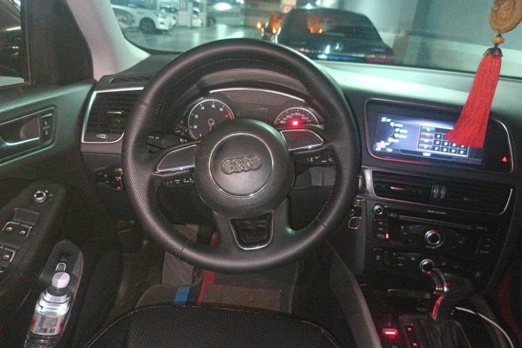 Used Audi Q5 2016 40 TFSI Technology Edition Steering Wheel