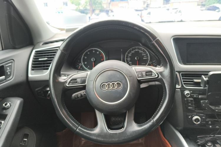 Used Audi Q5 2016 40 TFSI Technology Edition Steering Wheel