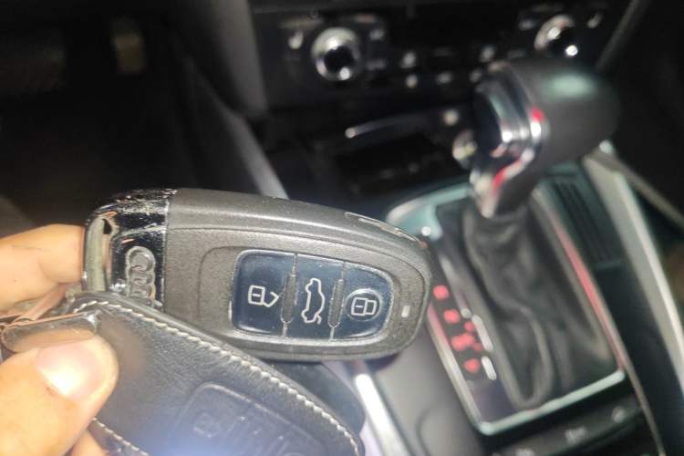 Used Audi Q5 2016 40 TFSI Technology Edition Vehicle Key
