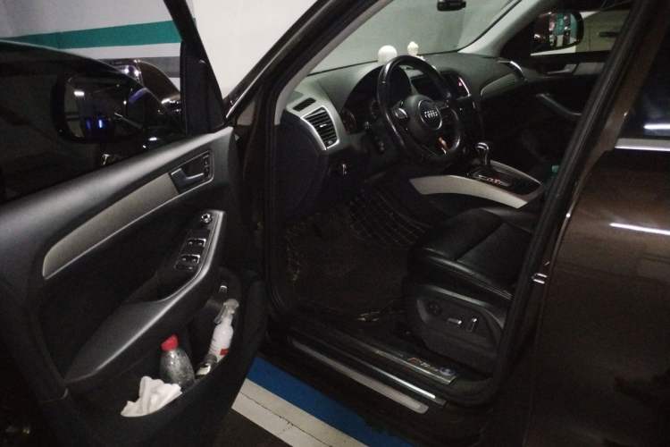 Used Audi Q5 2016 40 TFSI Trendy Edition Driver Seat